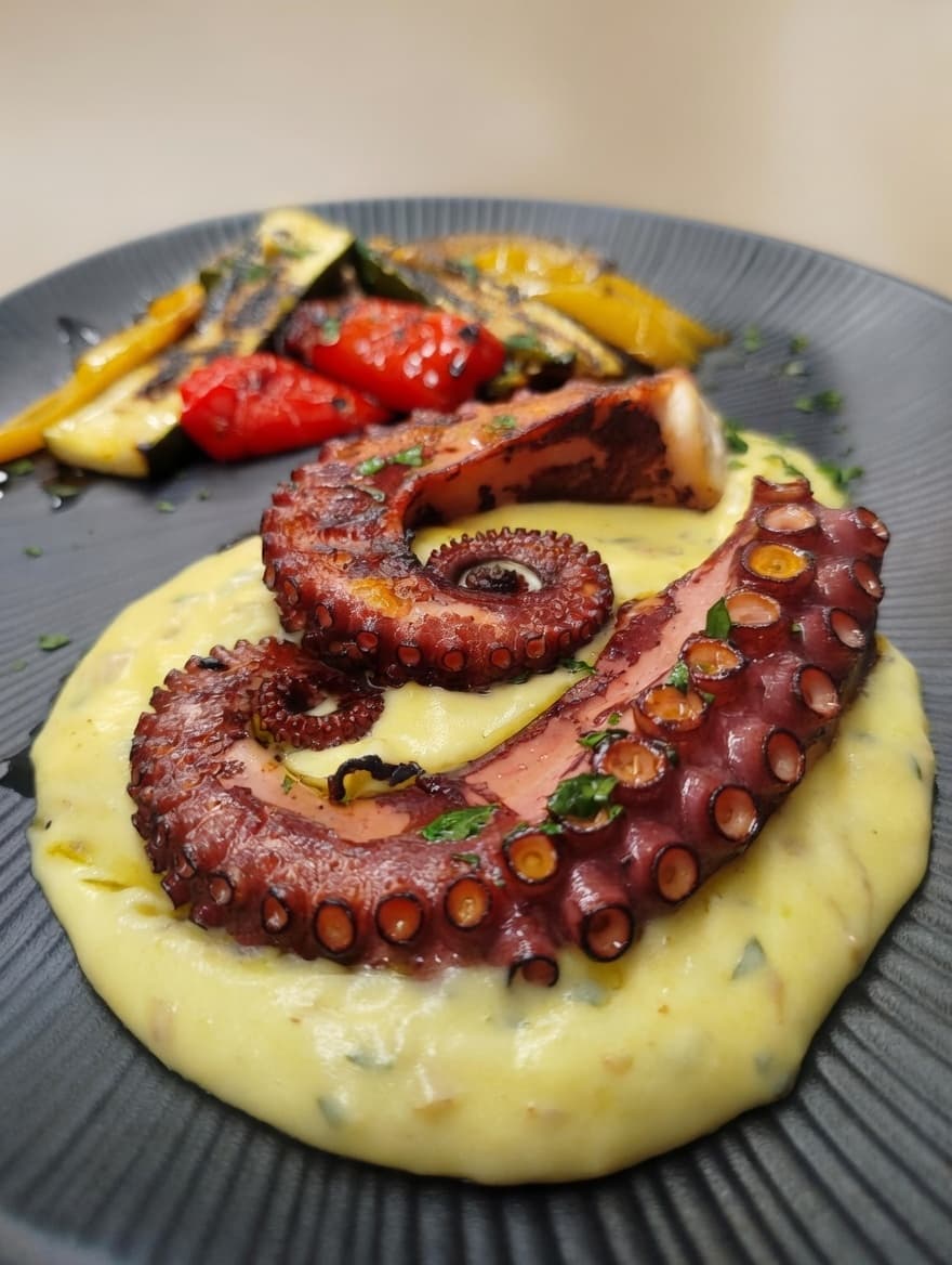 Polpo – gegrillter Oktopus auf Kartoffelcreme
